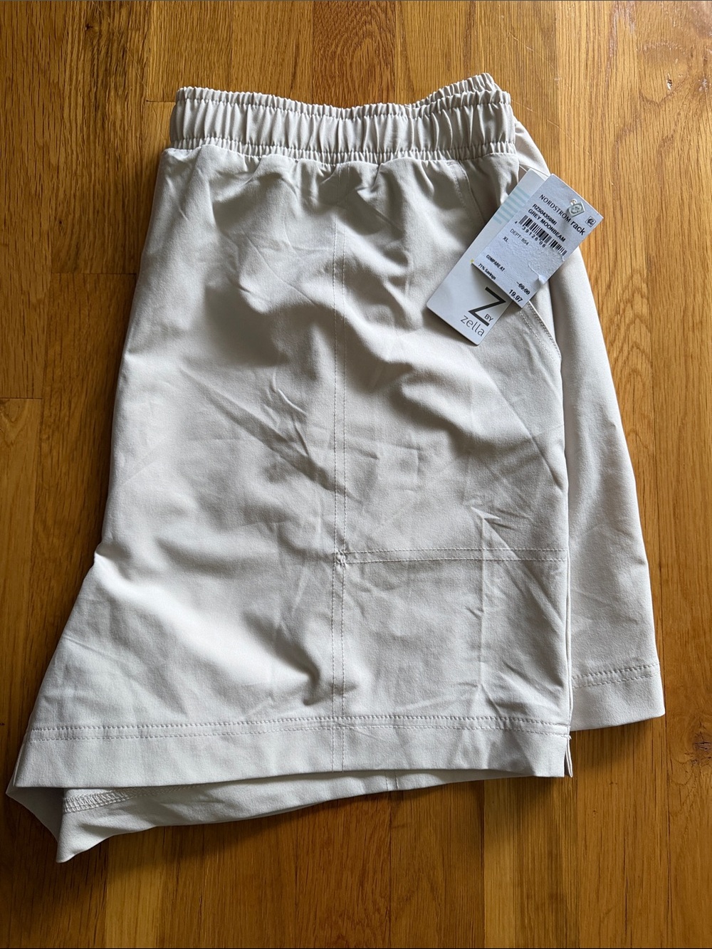 Zella Women's Cream Athletic Shorts with Elastic Waistband